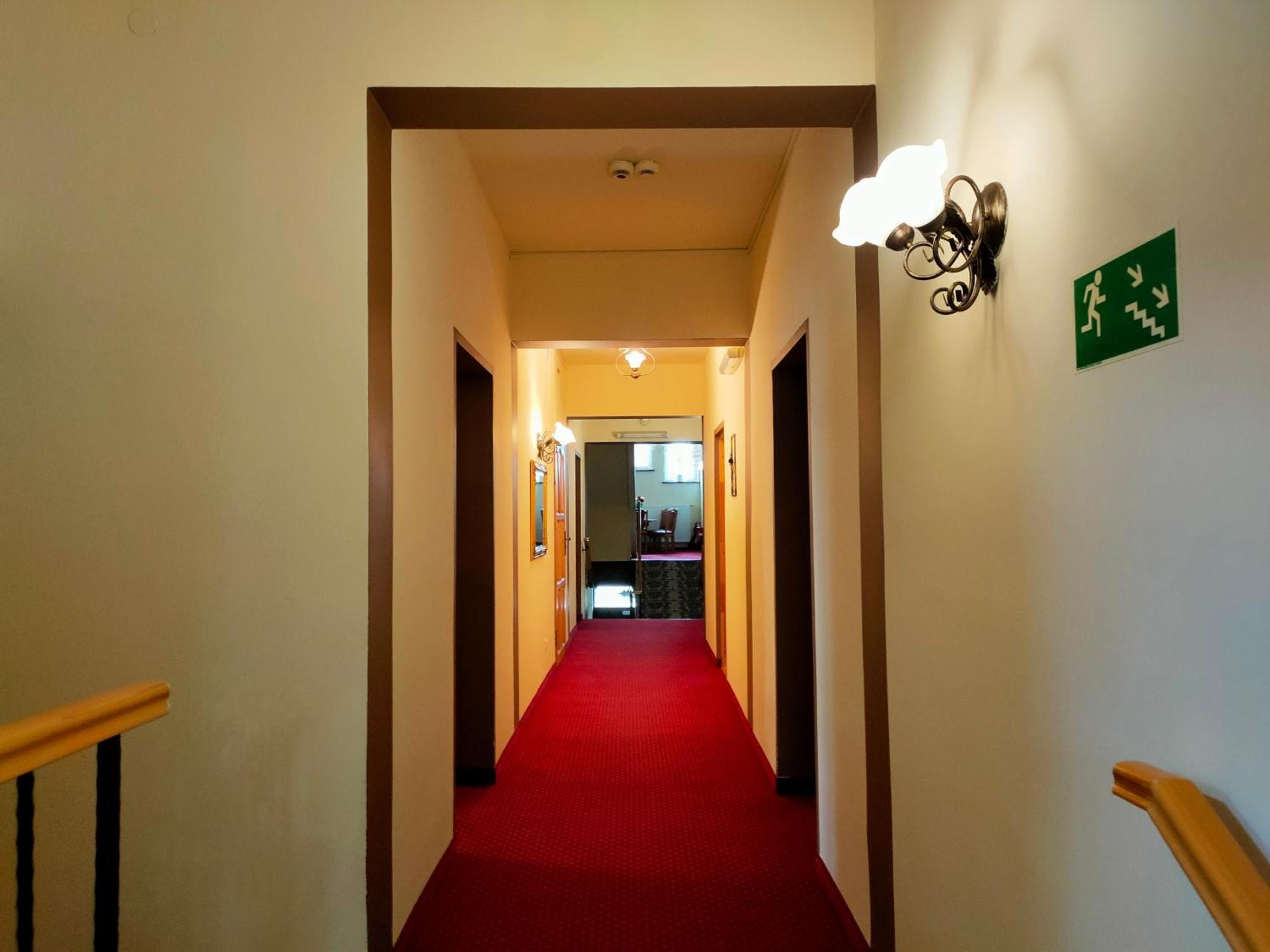 Hotel Aslan Tarnowskie Góry Dış mekan fotoğraf